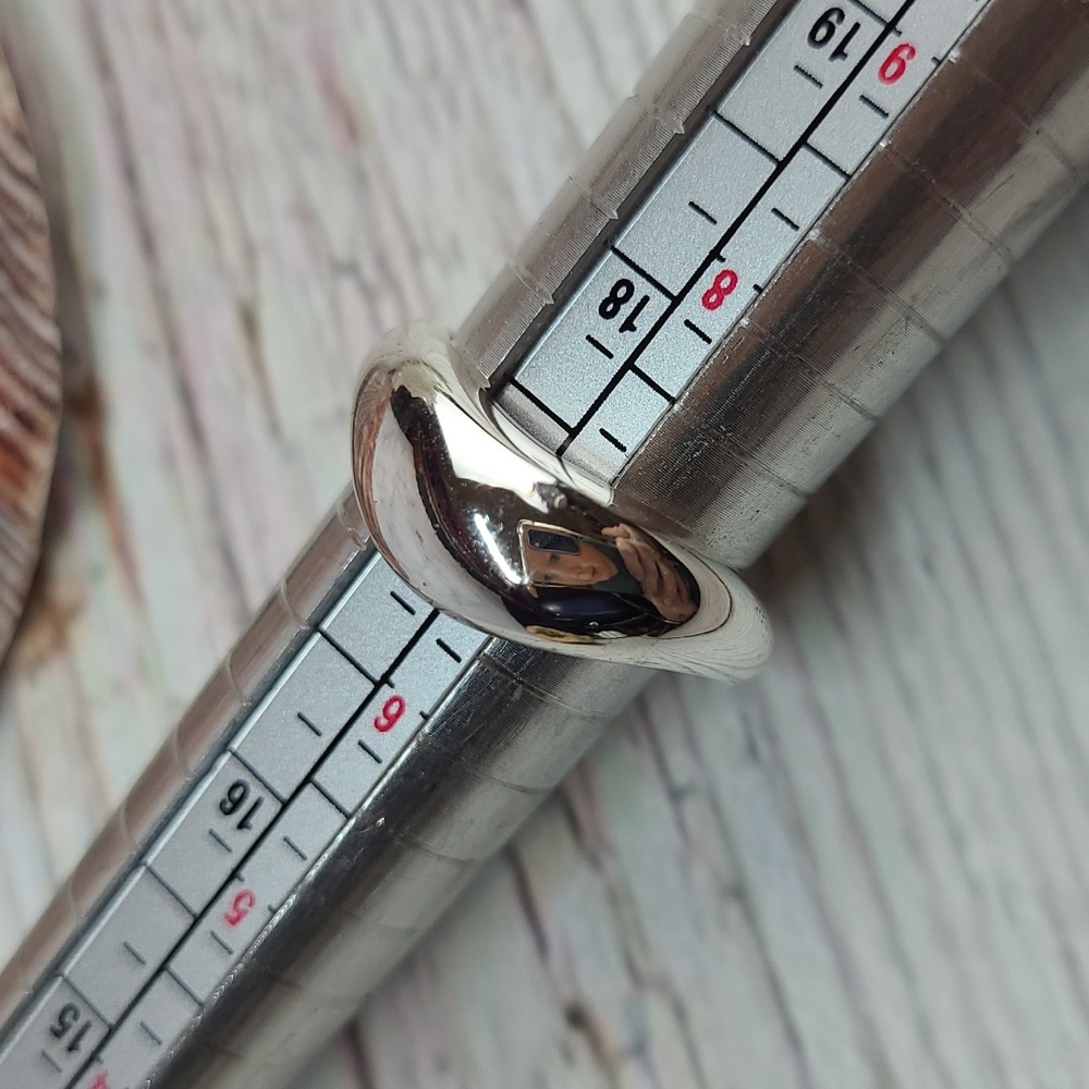 BUNDLE OF THREE FASHION RINGS - Picture 8 of 12